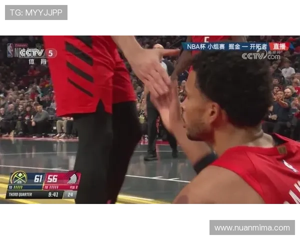 戈登垫步战斧隔扣卡马拉引爆全场强势造犯规震撼瞬间回顾精彩表现